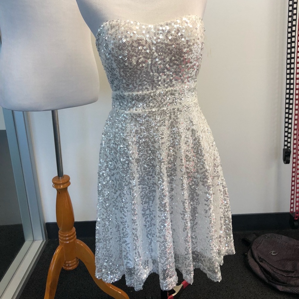 Lulu’s Small cocktail dress sleeveless